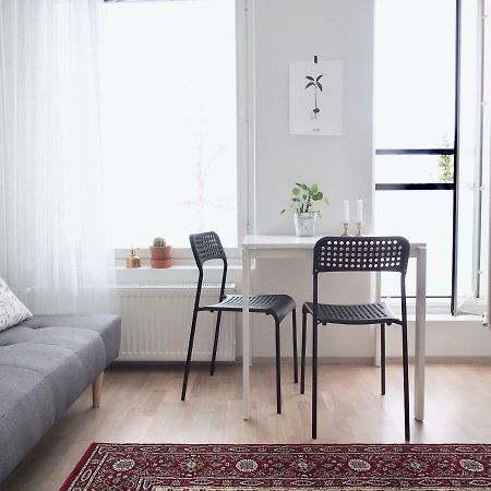 2Ndhomes Tampere "Lapintie" Apartment - Serene Apt Near Downtown At A Quiet Neighbourhood Exterior photo
